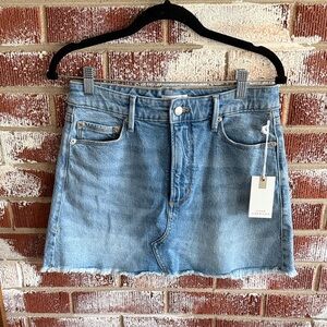 Good American Blue Denim Mini Skirt Raw Hem NWT Women’s Size 4 Casual